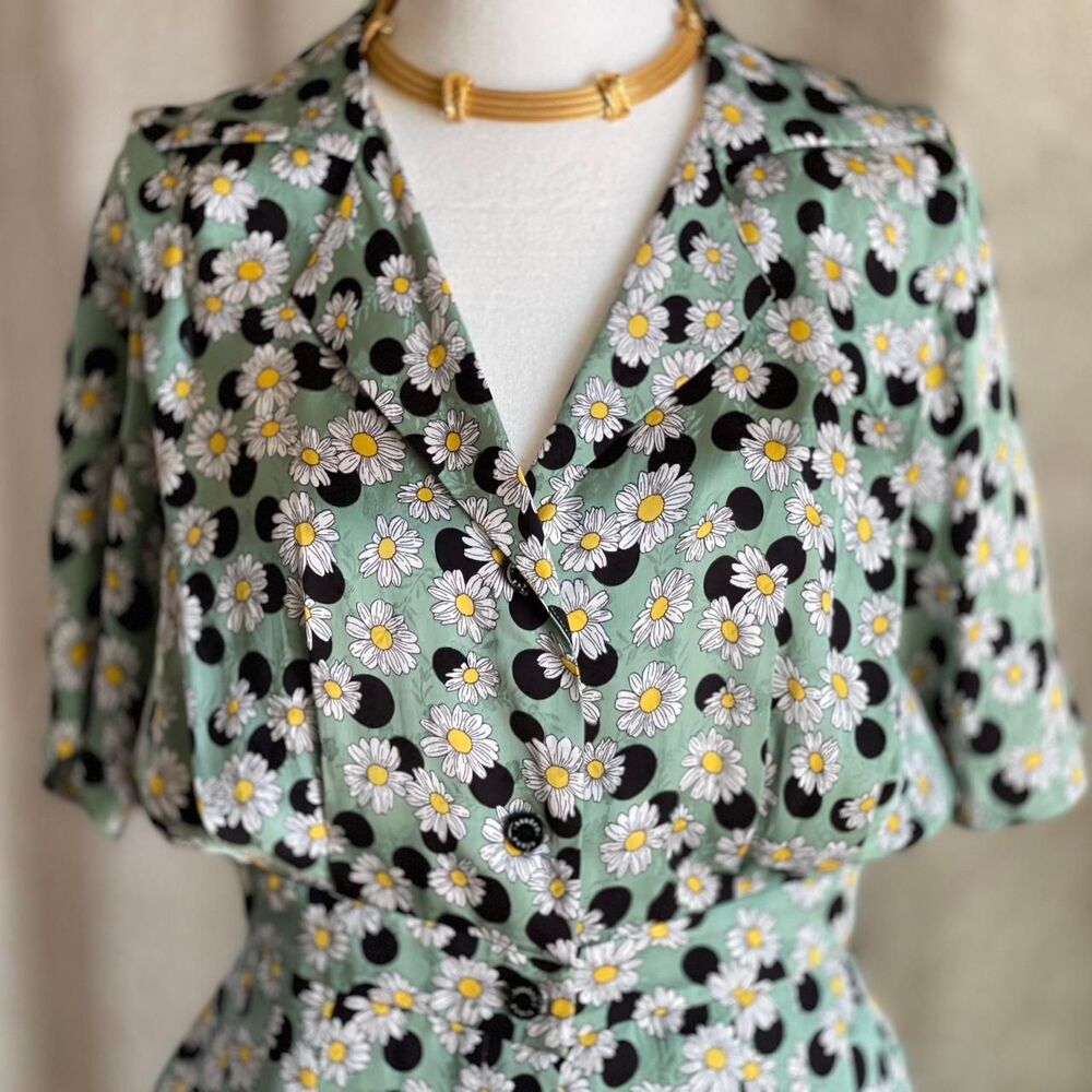 NWOT Sandro Paris Daisy Print Satin Romper Jumpsuit Same Style Worn on TV Size 4 - Picture 4 of 11